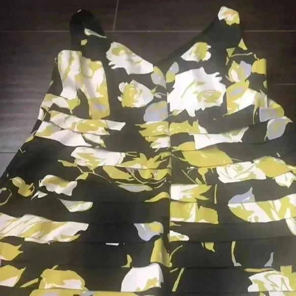 🔥J S Collections🔥 | Floral layered dress - Picture 8 of 9